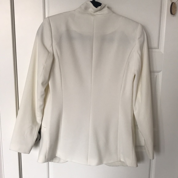 H&M women’s white blazer - Picture 3 of 7
